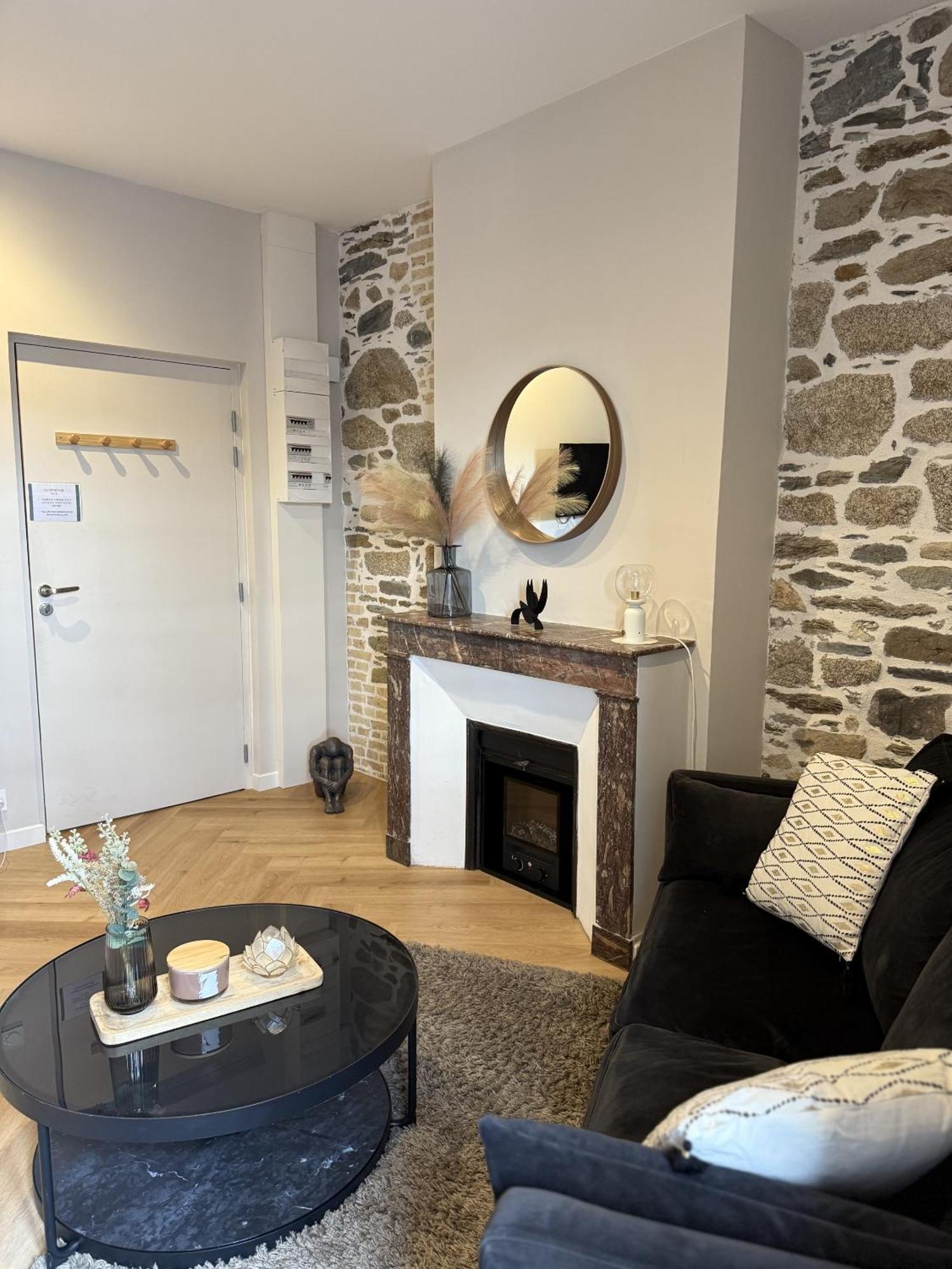 Les Apparts De Leon Landerneau Exterior photo